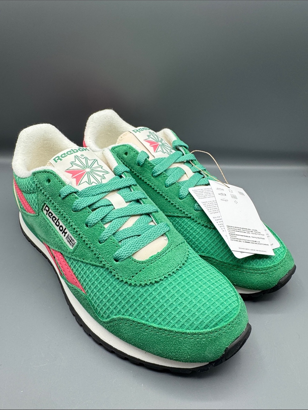 Reebok Classic Women’s AZ Running Shoes